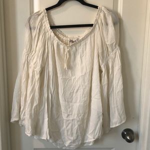 ❤️Off The Shoulder Bell Sleeve Peasant Top❤️